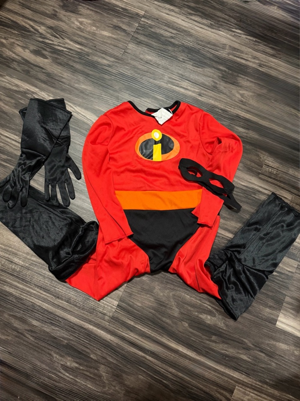 Disney Pixar’s The Incredibles Kids Superhero Costume Set with Mask and Gloves